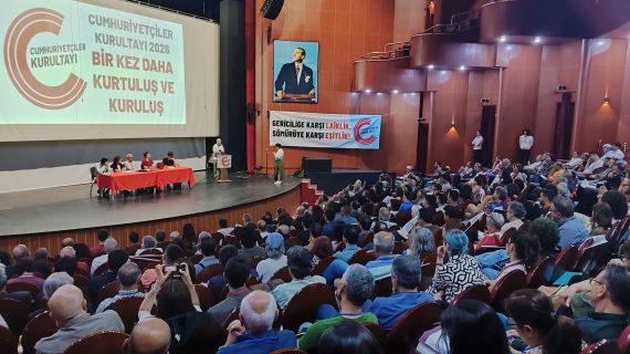Cumhuriyetçiler Kurultayı Ankara’da tamamlandı ve halk hareketi çağrısı yapıldı